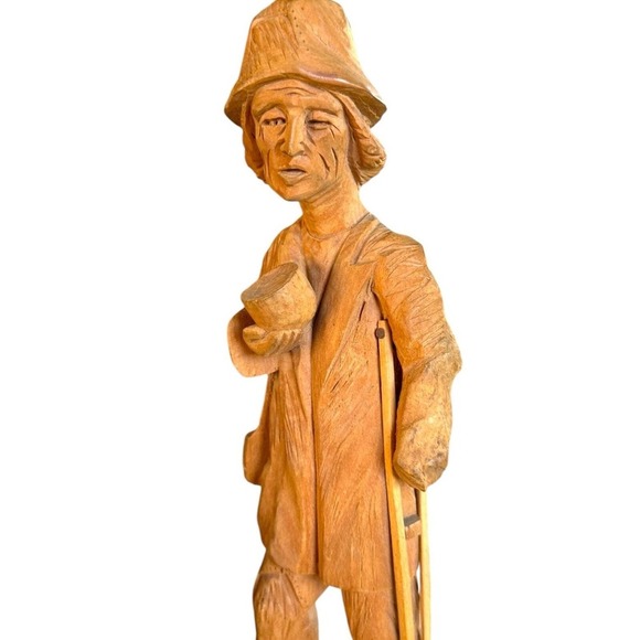 Polish Wood Carving Old Man with a Cup and Crutch - Picture 4 of 8